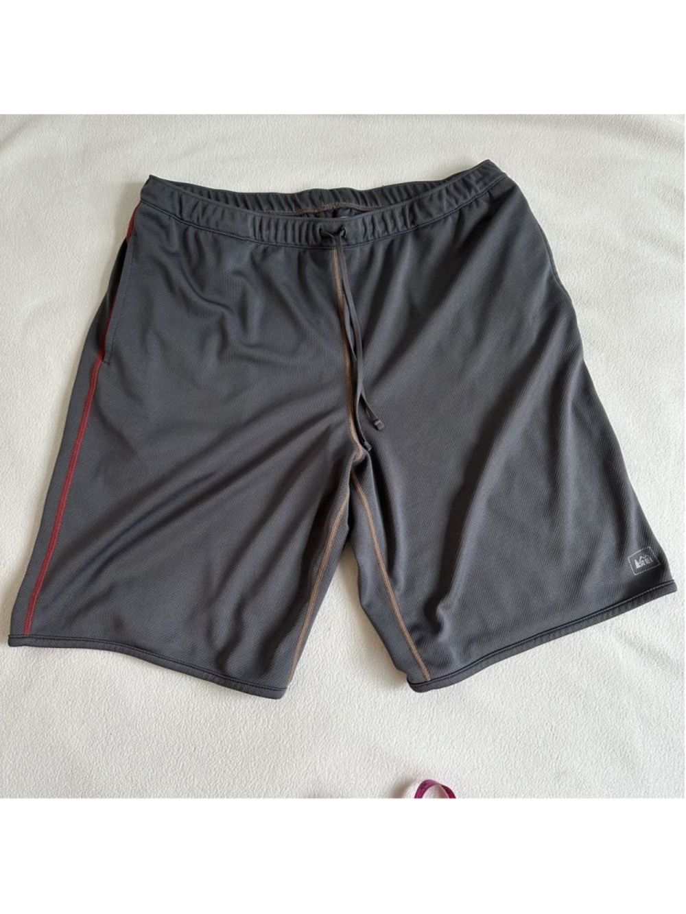 REI Gray Athletic Shorts Men's Size L